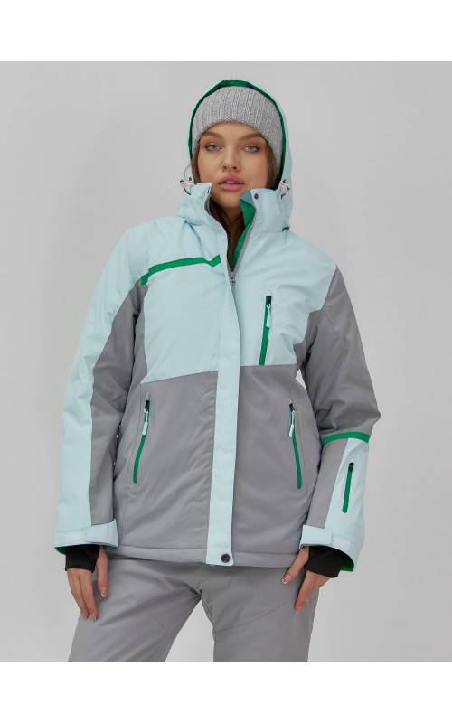 Женский горнолыжный костюм для комфорта и защиты в зимних видах спорта.