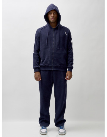 Мужской спортивный демисезонный костюм с начёсом.