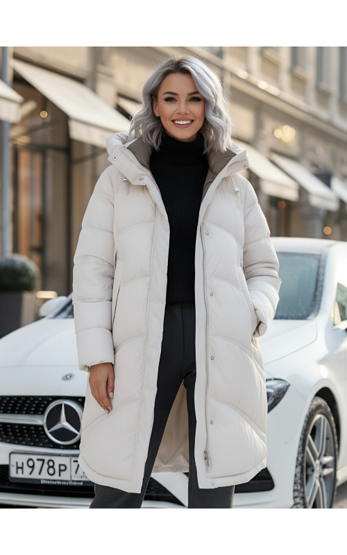 Длинный зимний пуховик с капюшоном для женщин