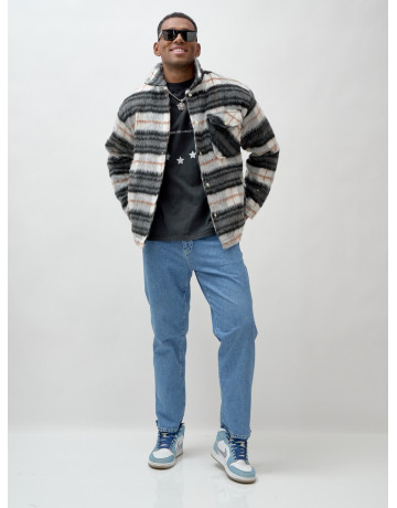 Ворсистая шерстяная рубашка для активного образа жизни.