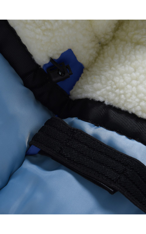 Зимняя парка для девочки-подростка, стильная и практичная.