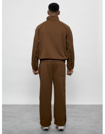 Мужской молодёжный спортивный костюм для активного образа жизни.