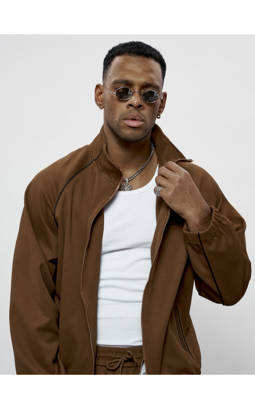 Спортивный костюм мужской оригинал, коричневый, для активного отдыха. в Тюмени