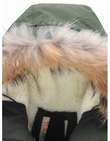 Тёплая парка для девочки с регулируемой посадкой.