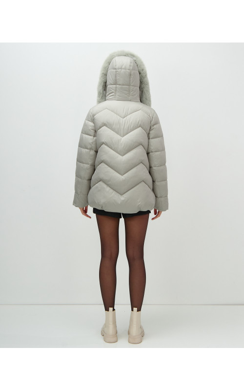 Пуховик для городской леди с мехом песца, защита от влаги и ветра