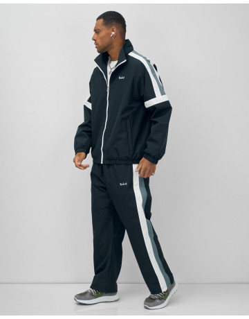 Спортивный костюм для мужчин: весна и лето.