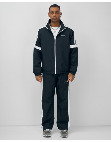 Спортивный костюм для мужчин: весна и лето.