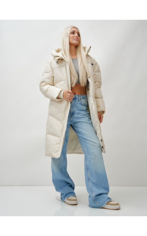 Длинный женский пуховик с капюшоном, бежевый. в Тюмени