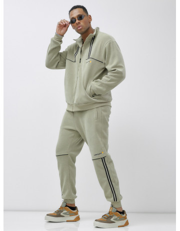 Мужской демисезонный спортивный костюм на флисе, светло-зелёный. в Тюмени