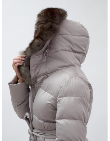 Длинный женский пуховик с мехом песца