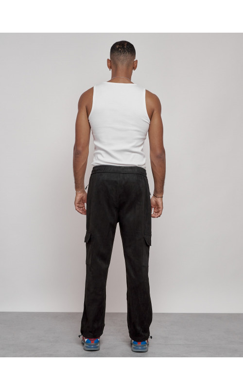 Мужские спортивные штаны прямого кроя из бархатного трикотажа.