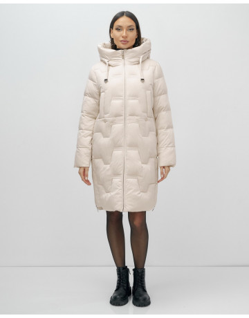 Женский зимний пуховик с капюшоном.