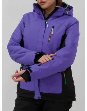 Женский зимний горнолыжный костюм для активного отдыха.