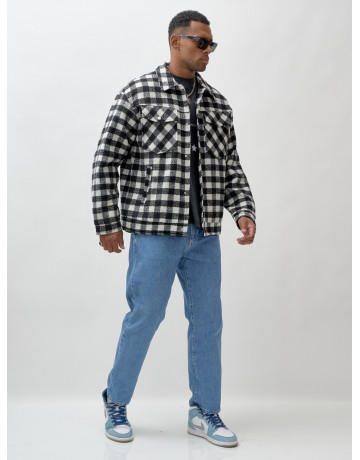 Мужская шерстяная рубашка прямого кроя в клетку.