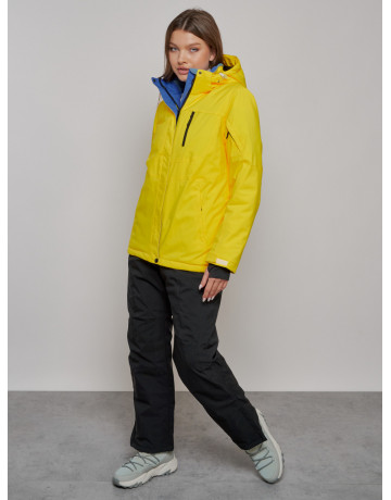 Зимний горнолыжный костюм для женщин.