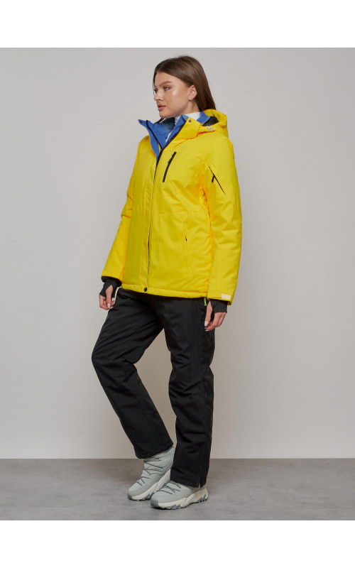 Зимний горнолыжный костюм для женщин.