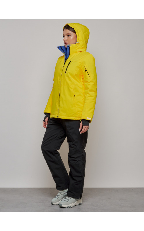 Зимний горнолыжный костюм для женщин.