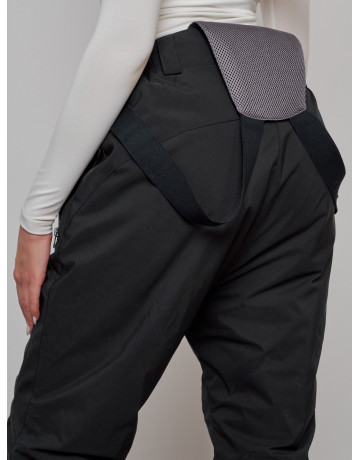 Зимний горнолыжный костюм для женщин.