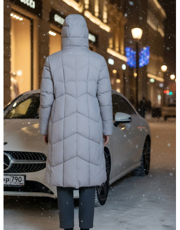 Длинный женский пуховик с капюшоном для зимы