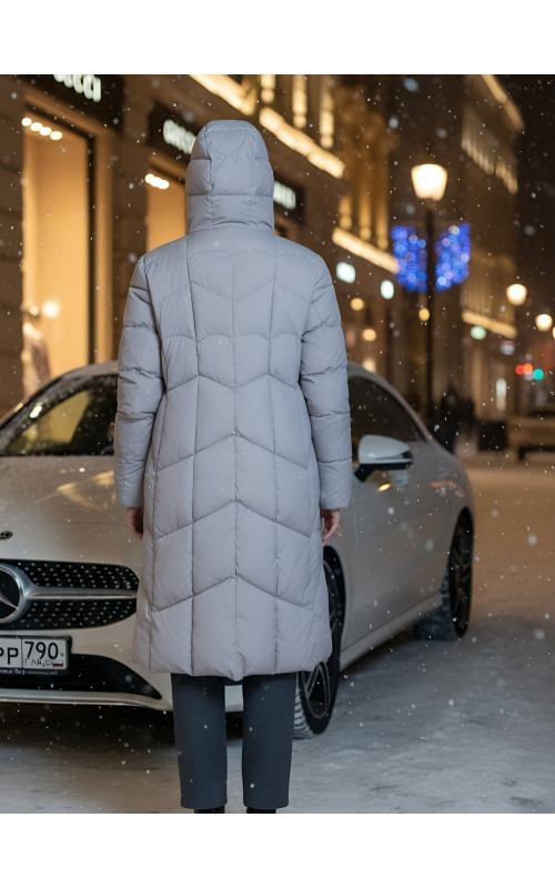 Длинный женский пуховик с капюшоном для зимы