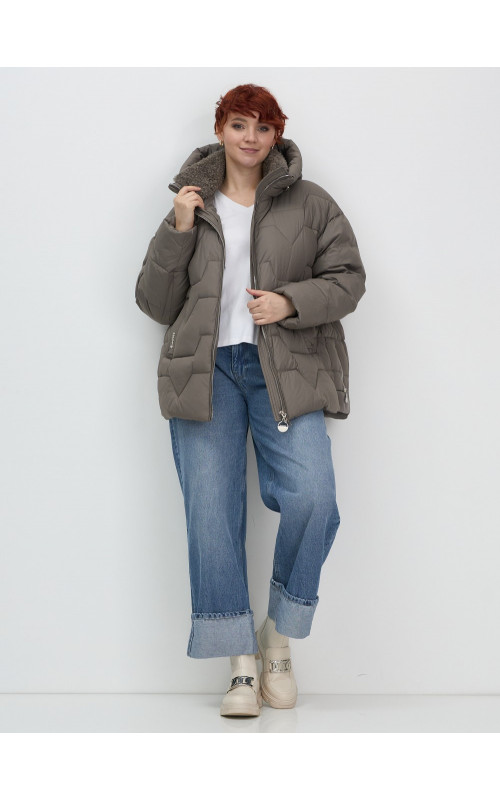 Пуховик для женщин с искусственной овчиной: стиль и тепло зимой
