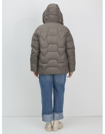 Пуховик для женщин с искусственной овчиной: стиль и тепло зимой