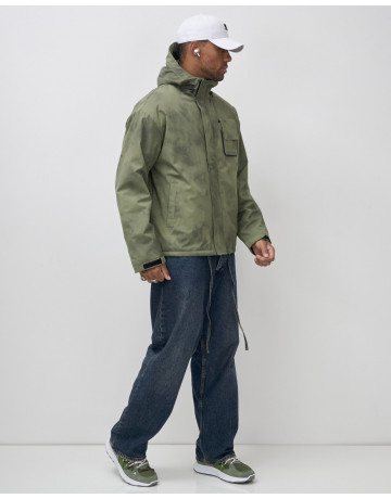 Спортивная мужская куртка для активного отдыха.