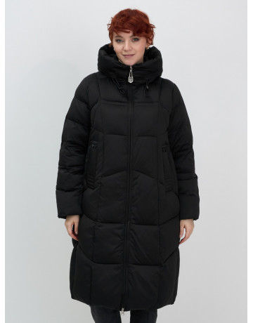 Длинный женский пуховик с капюшоном.