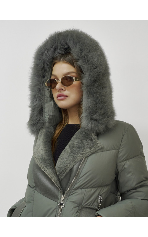 Женский зимний пуховик премиум-класса с мехом енота, зелёный. в Тюмени
