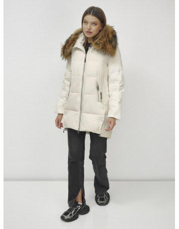 Пуховик женский зимний с мехом енот бежевый премиум в Тюмени