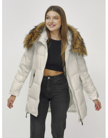 Пуховик женский зимний с мехом енот бежевый премиум в Тюмени