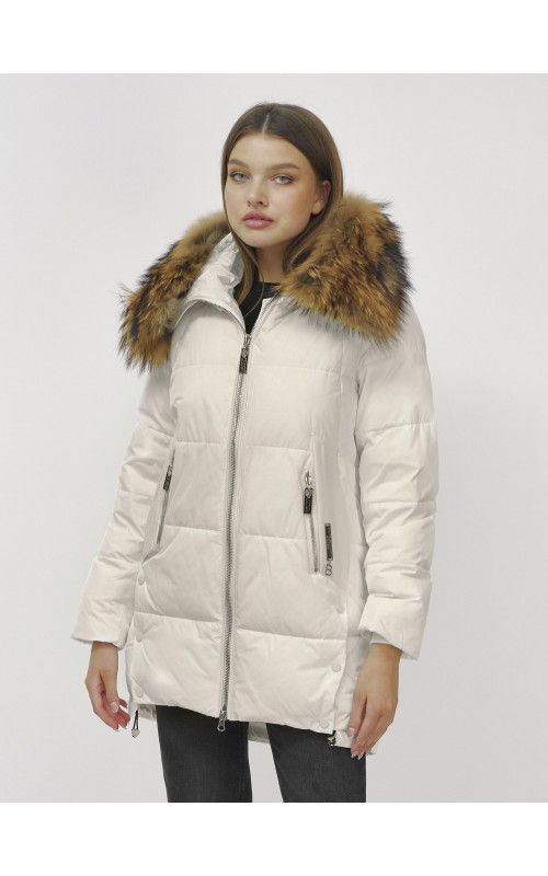 Пуховик женский зимний с мехом енот бежевый премиум в Тюмени