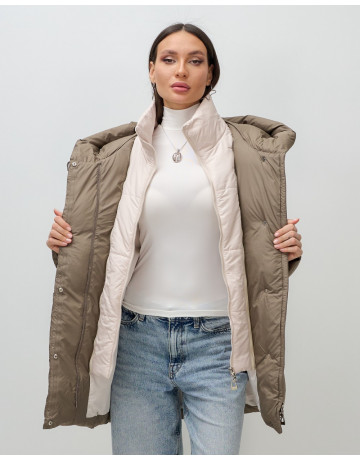 Женская зимняя куртка с капюшоном: стиль и комфорт для холодной зимы