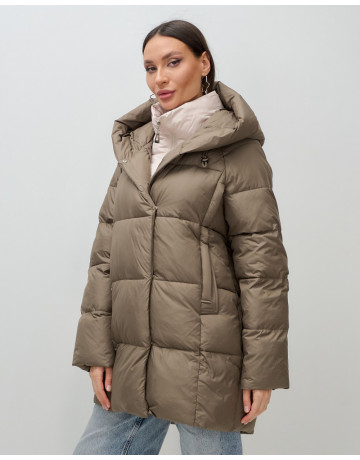 Женская зимняя куртка с капюшоном: стиль и комфорт для холодной зимы