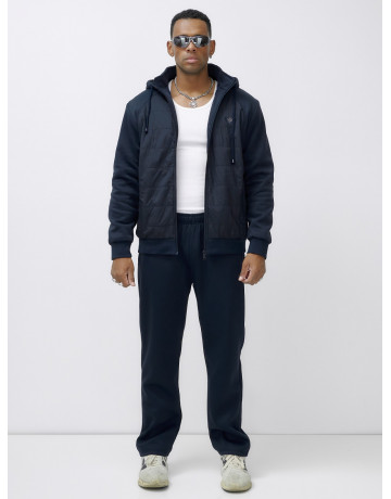 Мужской зимний спортивный костюм для активного отдыха.