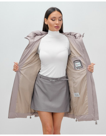 Пуховик зимний женский классический с капюшоном, светло-коричневый. в Тюмени