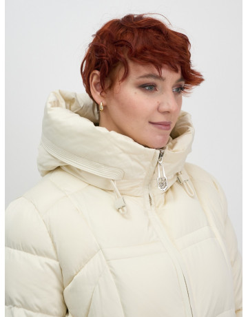 Длинный пуховик для женщин с капюшоном.