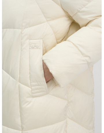 Длинный пуховик для женщин с капюшоном.