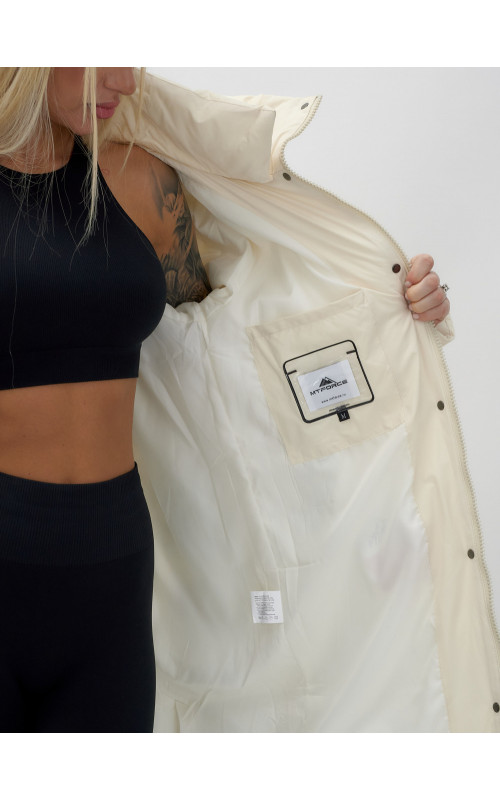 Женский зимний пуховик с капюшоном, удлинённый, бежевый. в Тюмени