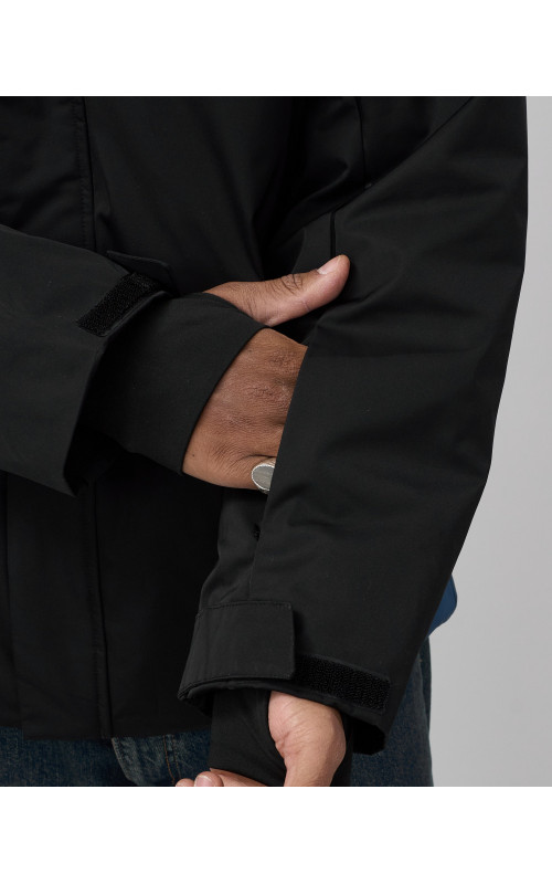 Мужская горнолыжная куртка, чёрная, для зимних видов спорта в Тюмени