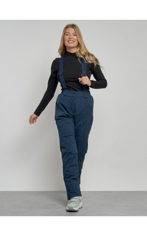 Женский горнолыжный костюм для зимних видов спорта.