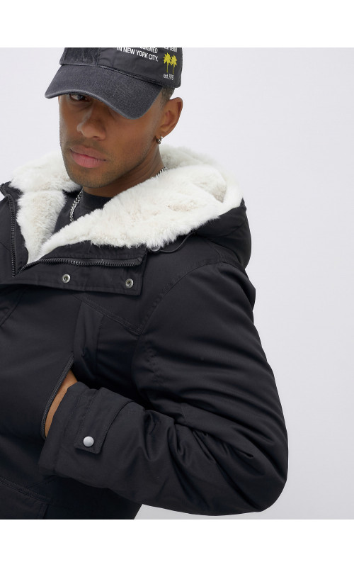 Мужская зимняя удлиненная парка с мехом, чёрная. в Тюмени