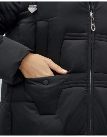 Женский длинный пуховик с капюшоном для зимы.