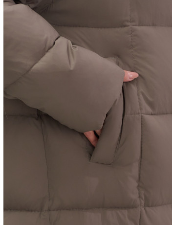 Длинный зимний пуховик для женщин