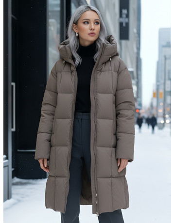 Длинный зимний пуховик для женщин