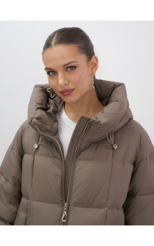 Длинный зимний пуховик для женщин