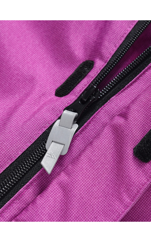 Зимний комбинезон для девочек для активных зимних игр.