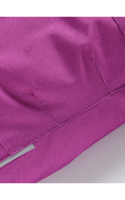 Зимний комбинезон для девочек для активных зимних игр.