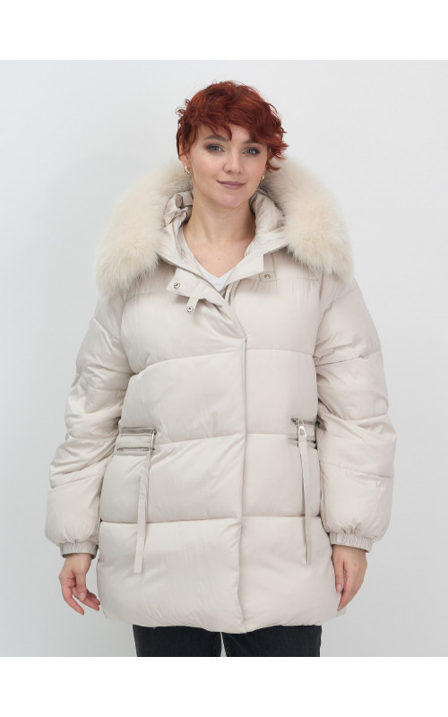 Пуховик с мехом песца, элегантный и стильный, для зимы 2025.