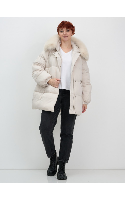 Пуховик с мехом песца, элегантный и стильный, для зимы 2025.